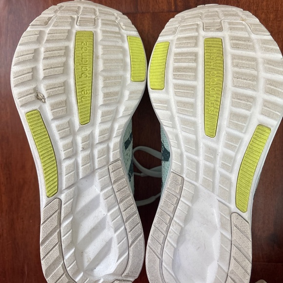 New Balance 890 Running Shoes - Picture 5 of 5